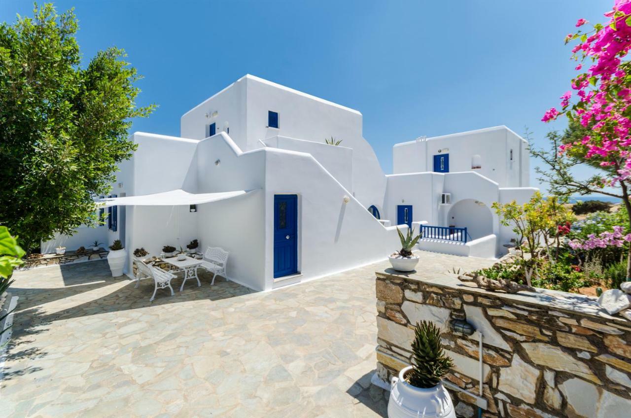 Dryades Family Hotel Drios Bagian luar foto