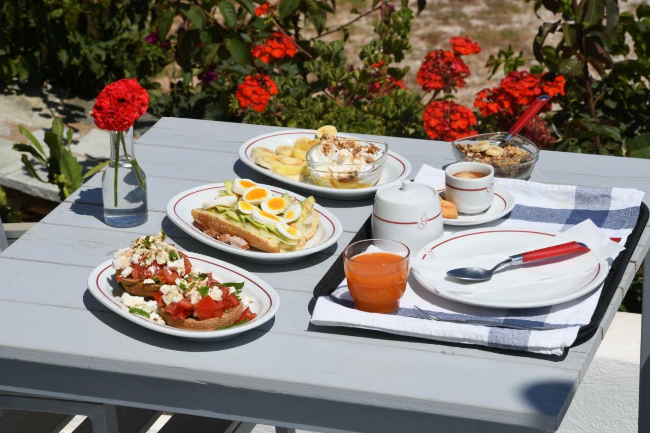 Dryades Family Hotel Drios Bagian luar foto